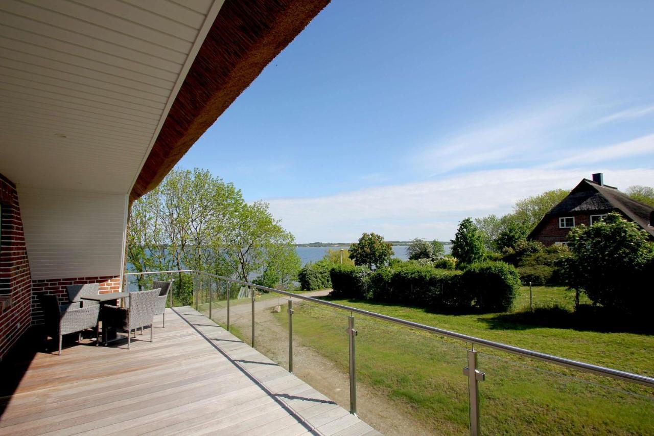 Wassernahes Ferienhaus Mit Meerblick Und Schwimmbadnutzung In Sellin - Ferienhaus Rohrweihe 加格尔 外观 照片
